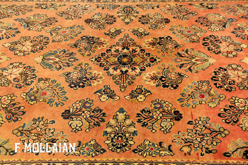 قالیچه کوچک زمینه هلویی آنتیک ایرانی ساروق کد:۶۰۲۹۶۲۲۵